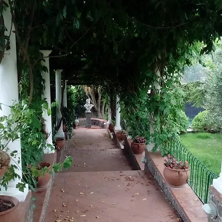 Siranita Villa *